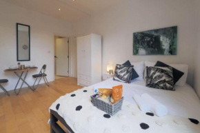 S2 Full Studio With Own In Centre Of Kilburn